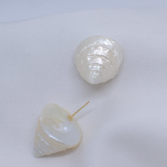 MERMAID STUDS - 18K GOLD SHELL STUDS